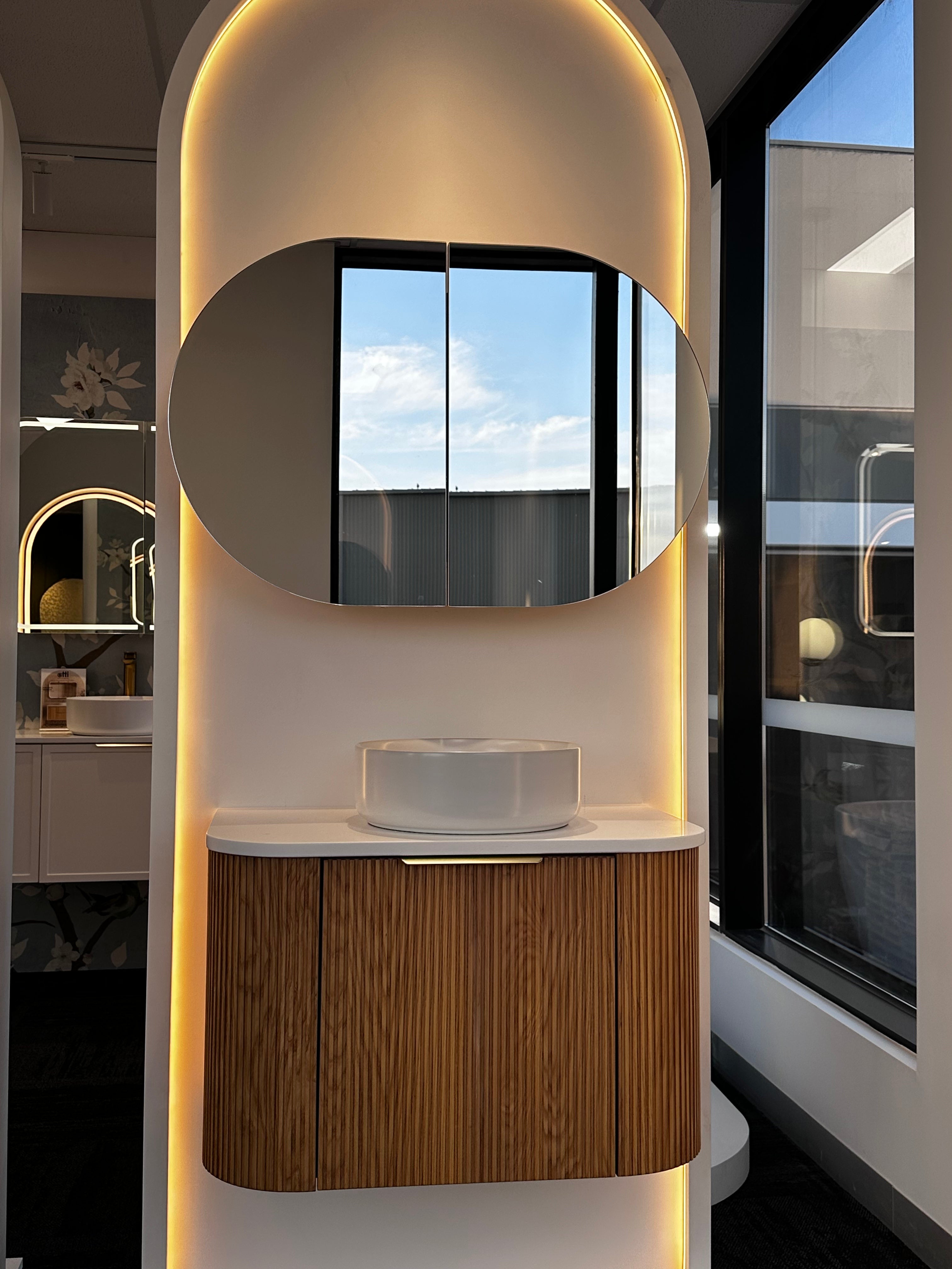 Oval Large Shaving Cabinet